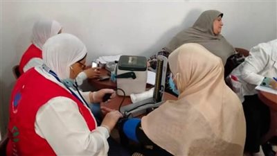 الكشف على 605 مرضى وتطعيم 247 بقرية سرنباي بالبحيرة