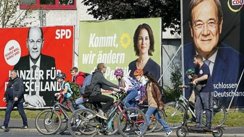 فتح مراكز الاقتراع