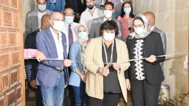 وزيرة الثقافه