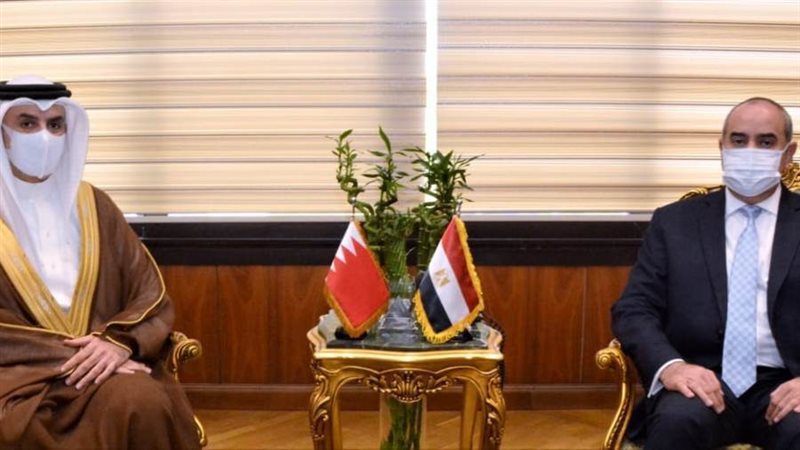 وزير الطيران وسفير