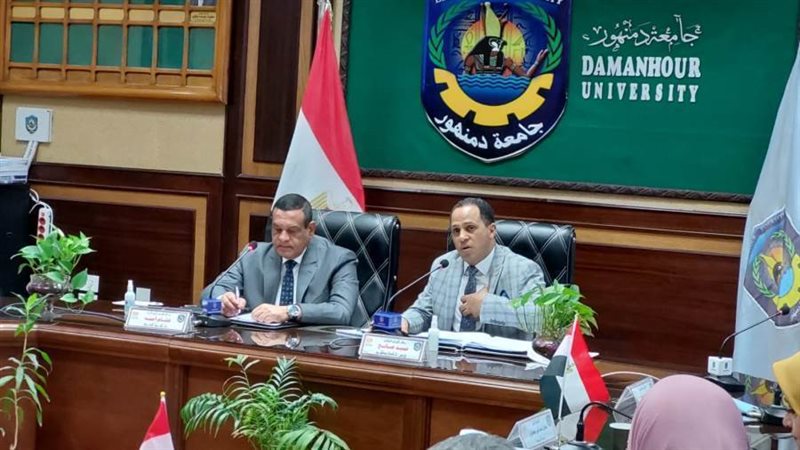 محافظ البحيرة ورئيس