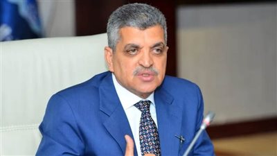 الفريق ربيع: نولي اهتمامًا بتطبيق المعايير البيئية الدولية لتظل القناة أسرع طريق ملاحي