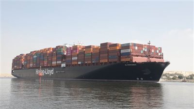 قناة السويس تشهد عبور ٨٧ سفينة كأعلى معدل عبور يومي للسفن العابرة