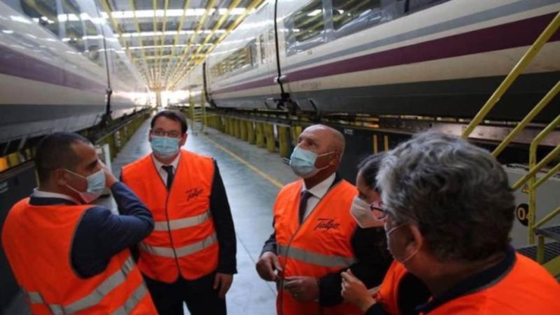 وزير النقل يتفقد