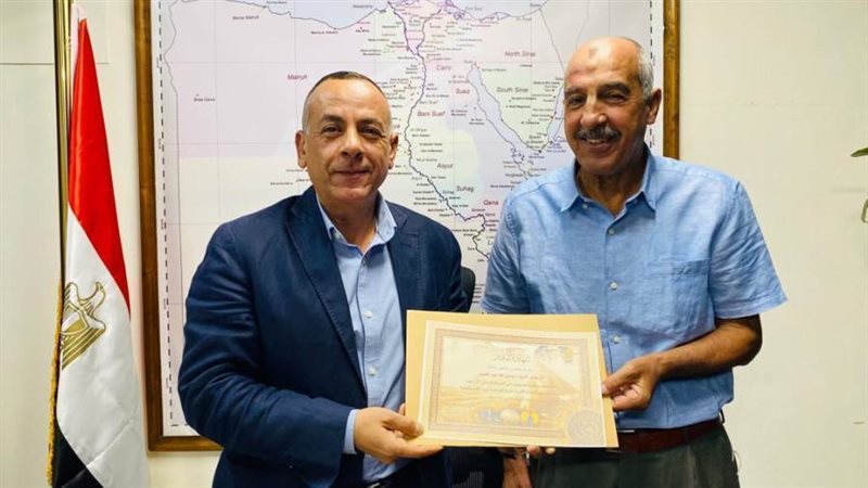 مكافأة مالية لمواطن