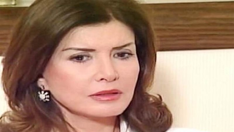 الفنانة ميرفت أمين