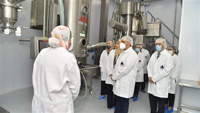 رئيس هيئة الدواء يتفقد خط الإنتاج الأول لمستحضرات الاستنشاق أحادية الجرعة