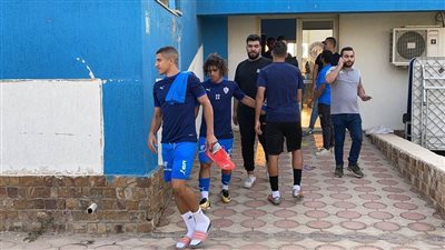 الزمالك يواجه بيراميدز بالزي الأزرق