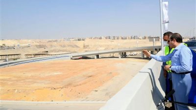 عاجل| الرئيس السيسي يتفقد أعمال تطوير وتوسعة الطريق الدائري والأوتوستراد 
