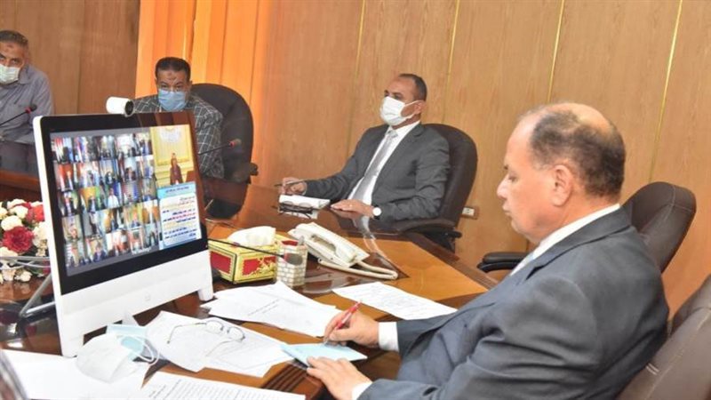 محافظ أسيوط خلال