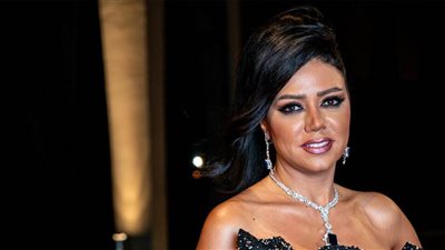 تأجيل محاكمة رانيا يوسف بتهمة سب الإعلامي نزار الفارس