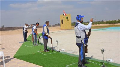 وزير الشباب يفتتح ميدان الرماية والملعب الخماسي بنادي الصيد بالبحيرة
