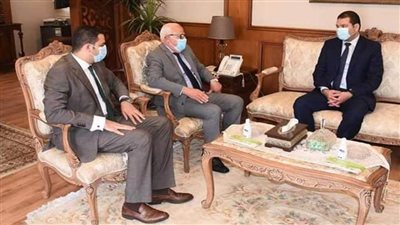 محافظ بورسعيد يستقبل نائب وزير المالية لشئون الخزانة العامة