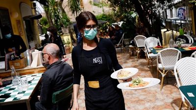 إيطاليا تسجل 33 وفاة بكورونا ونحو 3 آلاف إصابة جديدة