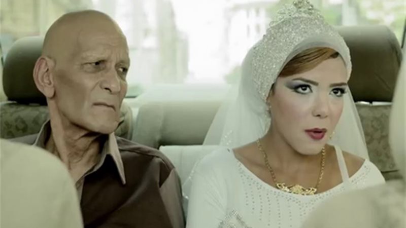 حار جاف صيفًا يحصد