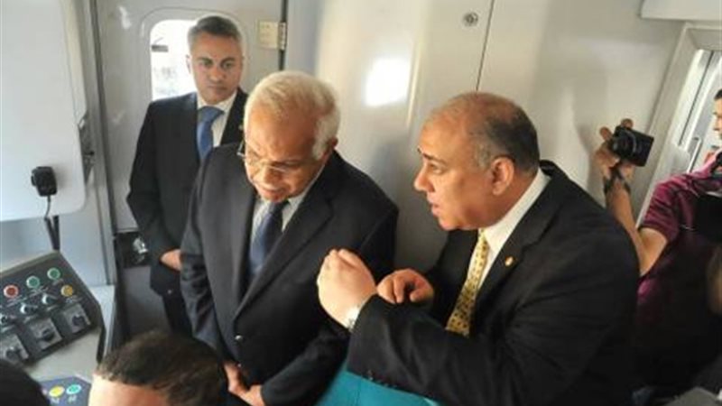 وزير النقل يدشن القطار