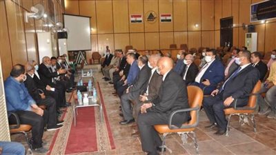  محافظ الوادي الجديد يستقبل وفد المهندسين ويعد بإطلاق اسم 