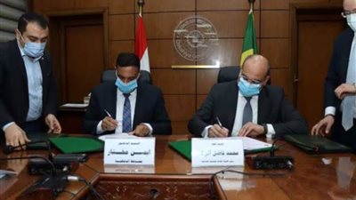 محافظ الدقهلية ورئيس التنمية الصناعية يوقعان بروتوكول لاستكمال ترفيق المنطقة الصناعية بجمصة