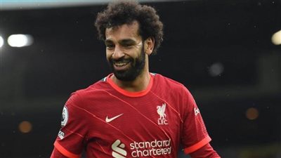 محمد صلاح يصل القاهرة ويتوجه إلى معسكر المنتخب