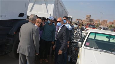 13 مليون حنيه لدعم منظومة النظافة بـ 5 سيارات قلاب 