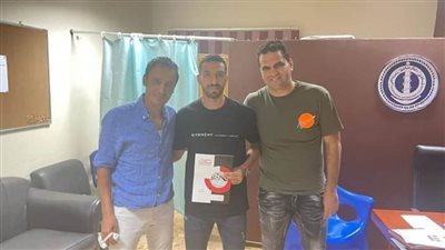 رسميًا.. الترسانة يضم نجم الأهلي السابق