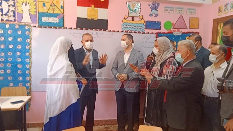 خلال افتتاح المدارس