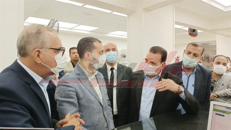 محافظ كفرالشيخ خلال