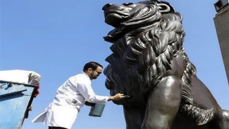 تنظيف وصيانة التماثيل