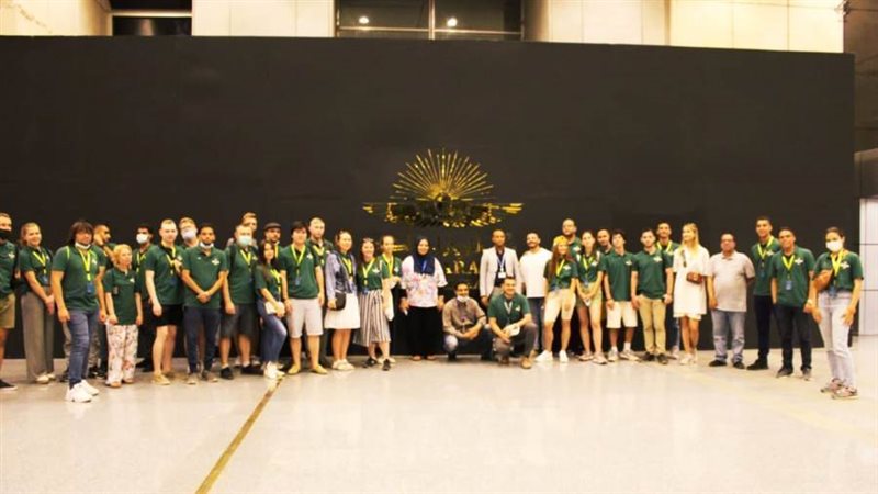 أعضاء وفد الشباب