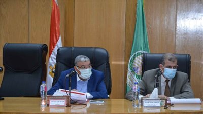 محافظ المنيا يتابع الموقف التنفيذي لمشروعات تطوير المناطق العشوائية 