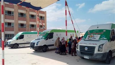 حياة كريمة... الكشف على ١١٩٣ مواطنًا بقرية عبد الحليم محمود بالبحيرة