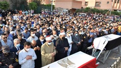 محافظ الشرقية ومدير الأمن يشيعان جثماني شهيدي الواجب والوطن من مسجد الفتح بالزقازيق 