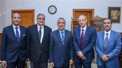 محافظ الإسكندرية يهنئ رئيس محكمة استئناف الإسكندرية الجديد 
