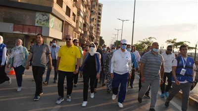 محافظ القليوبية ووكيل الشباب والرياضة يتقدمان مسيرة شبابية احتفالًا بانتصارت أكتوبر