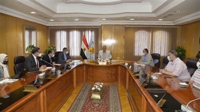 محافظ أسيوط يستقبل وفد التنمية المحلية والبنك الدولي لمتابعة برنامج تطوير الصعيد