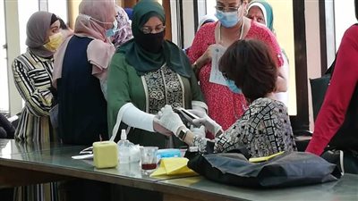 تطعيم ١٨٨ موظفاً بحي شرق باللقاح المضاد لفيروس كورونا