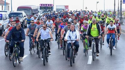 محافظ الإسكندرية وقائد المنطقة الشمالية العسكرية يطلقان الماراثون الرياضي