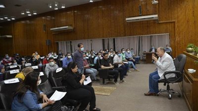 محافظ أسيوط: فتح 26 قاعة جديدة بالمدارس الخاصة والرسمية لاستيعاب المتقدمين 