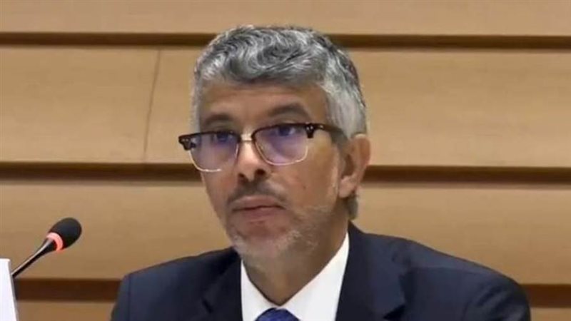 الدكتور عبدالعزيز