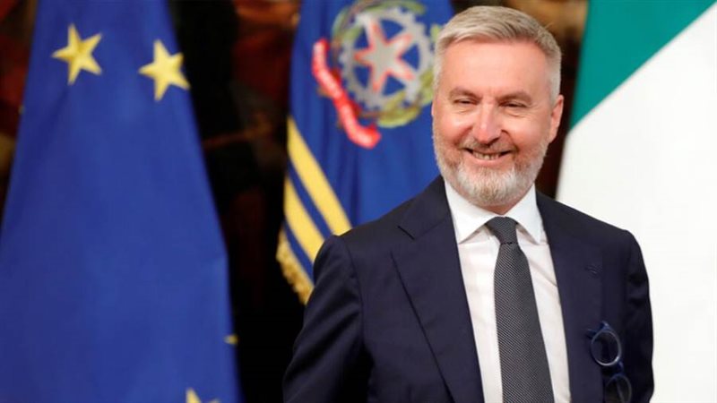 وزير الدفاع الإيطالي