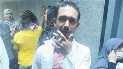 وقف ممرض عن العمل لقيامه بالتدخين داخل استقبال بنها الجامعي