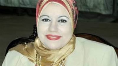 د. رحاب فايز مشرفا على مكتب المعلومات والتوثيق الرقمي بجامعة بني سويف