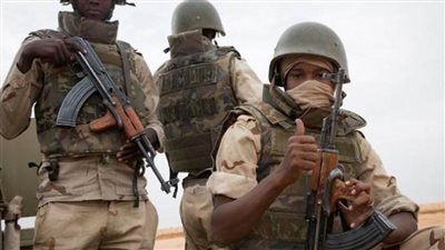 الجيش الموريتاني ينقذ 20 بحارا ويبحث عن مفقودين بعد غرق باخرة في شواطئها