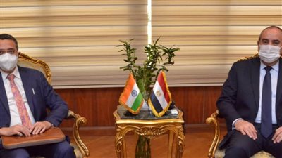 وزير الطيران يستقبل السفير الهندي لبحث التعاون بين البلدين
