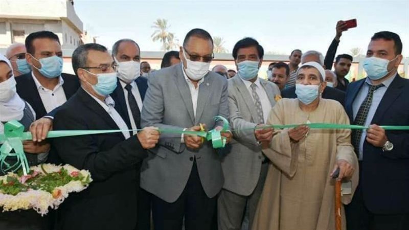 محافظ الشرقية يفتتح