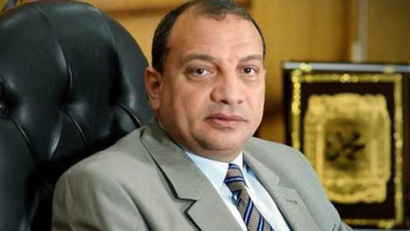 الدكتور منصور حسن