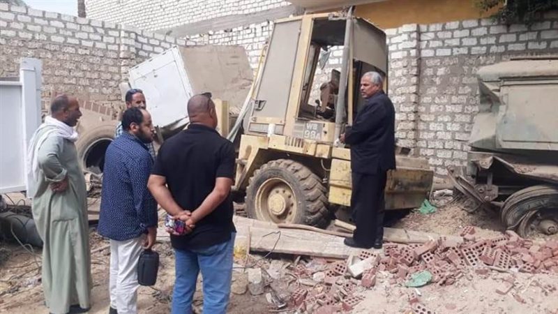 لجنة لفحص المعدات