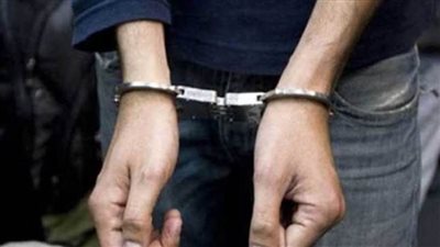 ضبط موظفين بأحد المجالس المحلية بالقليوبية لتحصيلهما مبالغ مالية من المواطنين دون وجه حق