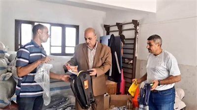 بيت الزكاة يواصل توزيع هدية شيخ الأزهر على طلاب المدارس والمعاهد