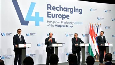 السيسي: موقف مصر ثابت بشأن ضرورة التوصل لاتفاق قانوني وملزم حول 